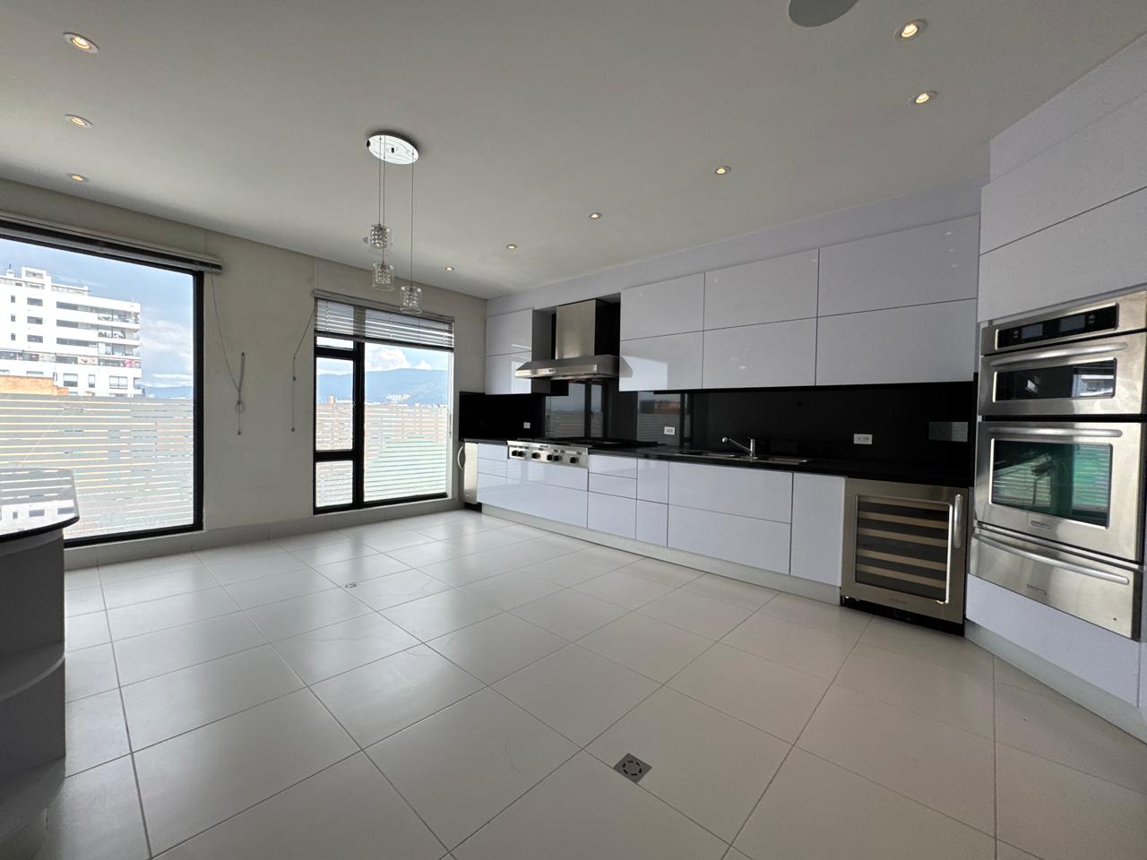 VENDO PENTHOUSE EN CHICÓ NAVARRA 🏙️✨