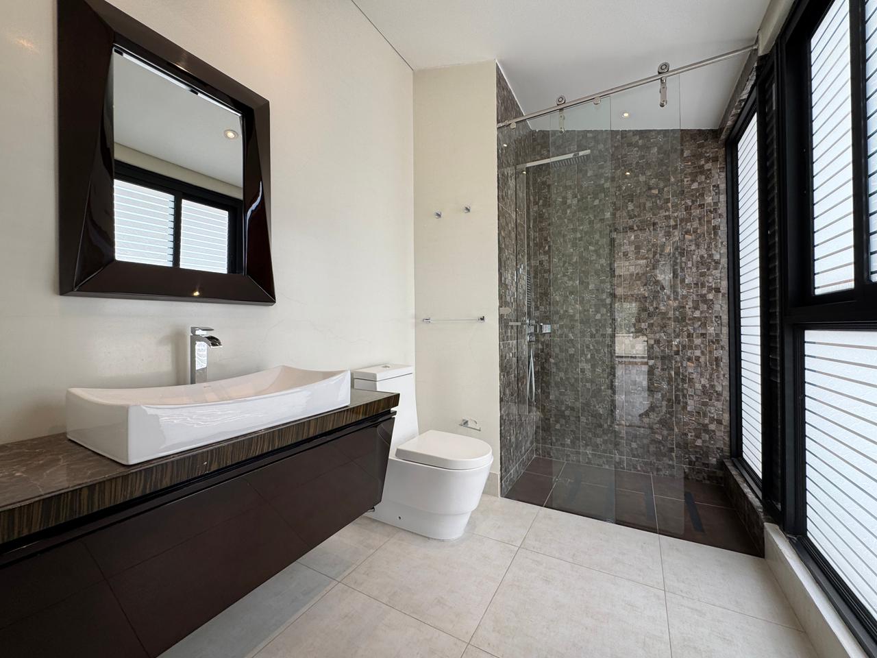 VENDO PENTHOUSE EN CHICÓ NAVARRA 🏙️✨