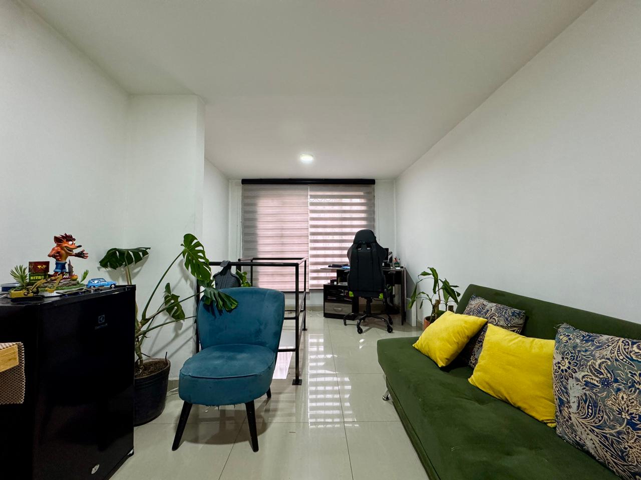 VENDO CASA EN FONTIBON | PARQUEADERO Y DEPOSITOS | CERCA AL AEROPUERTO