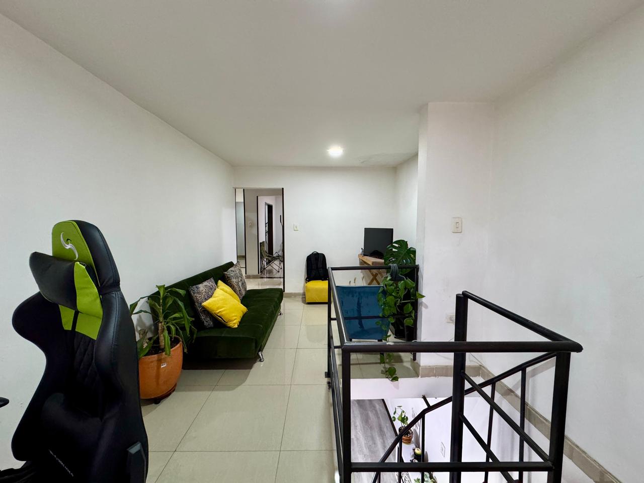 VENDO CASA EN FONTIBON | PARQUEADERO Y DEPOSITOS | CERCA AL AEROPUERTO