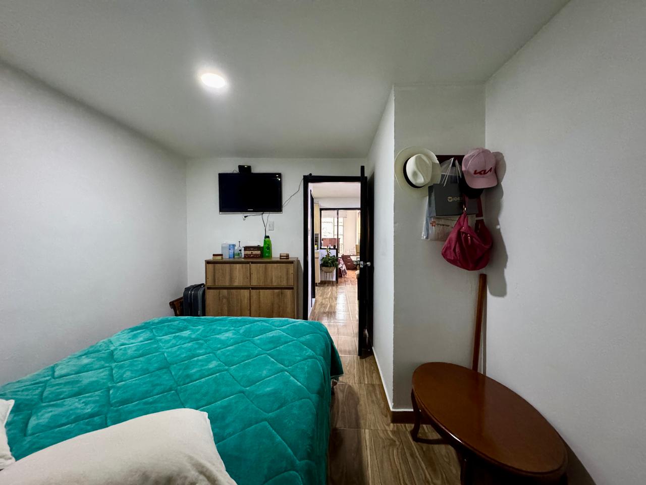 VENDO CASA EN FONTIBON | PARQUEADERO Y DEPOSITOS | CERCA AL AEROPUERTO