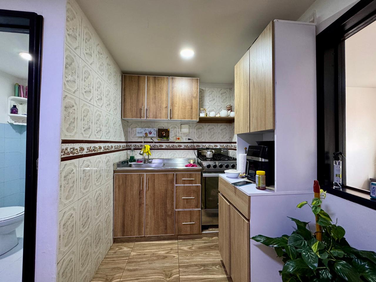 VENDO CASA EN FONTIBON | PARQUEADERO Y DEPOSITOS | CERCA AL AEROPUERTO