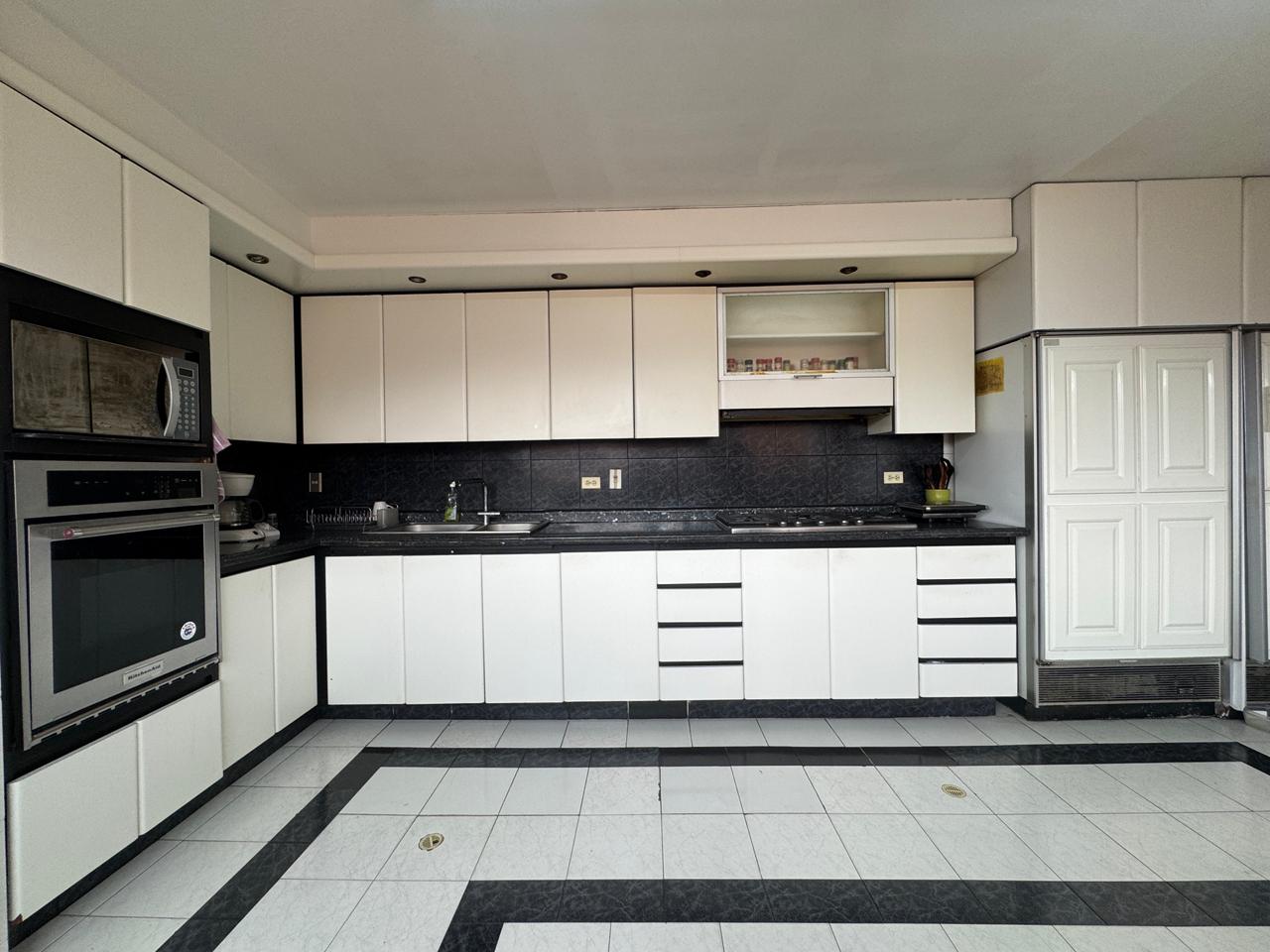 🏡🌿 PENTHOUSE DÚPLEX EN VENTA – CLUB LOS LAGARTOS 🔥