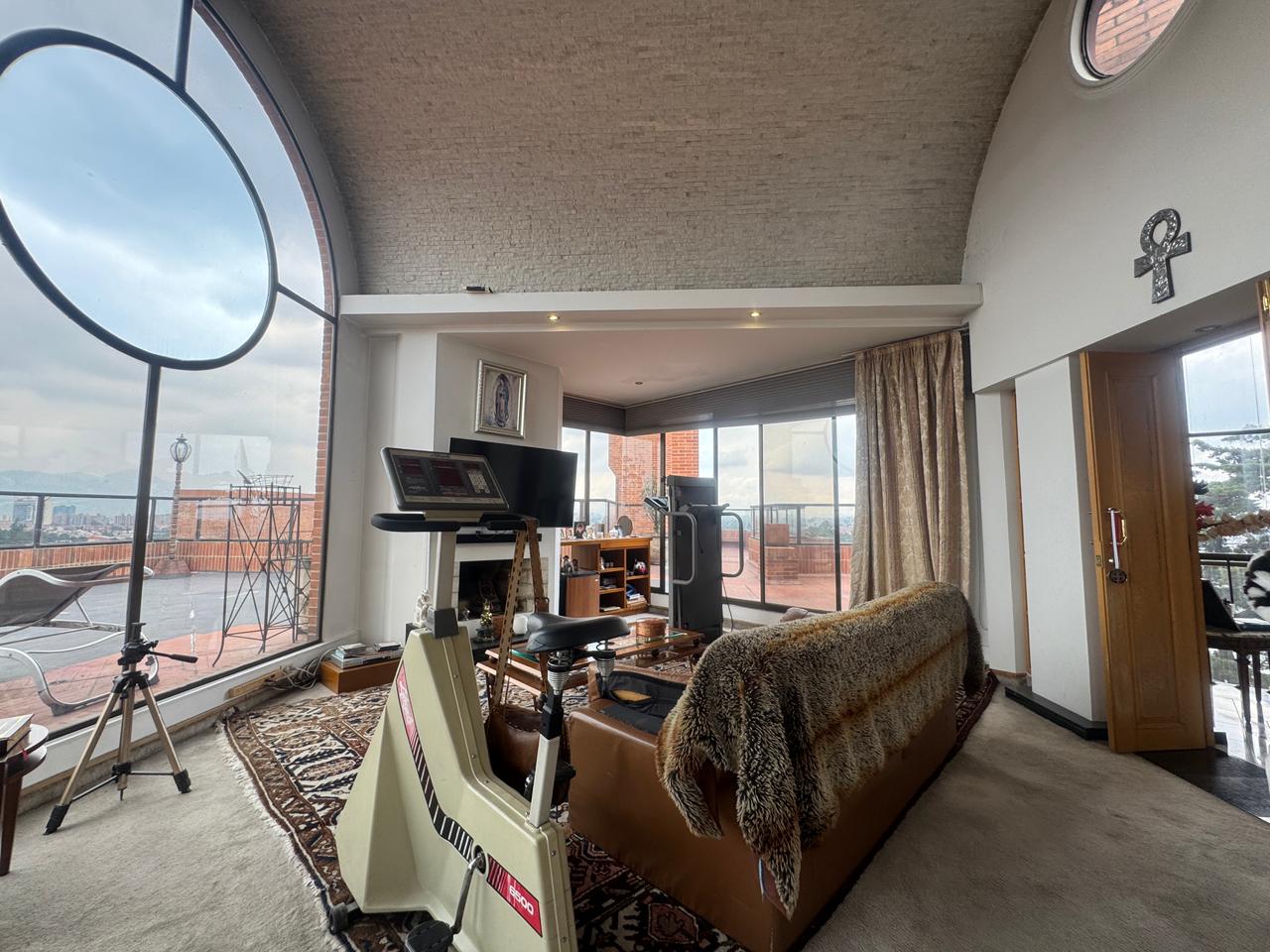 🏡🌿 PENTHOUSE DÚPLEX EN VENTA – CLUB LOS LAGARTOS 🔥