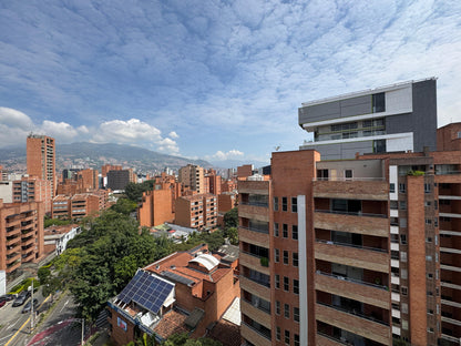 🔥🏙️ VENDO APARTAESTUDIO AMOBLADO EN LAURELES – MEDELLÍN AMOBALDO Y PARQUEADERO🔥