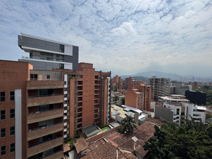 🔥🏙️ VENDO APARTAESTUDIO AMOBLADO EN LAURELES – MEDELLÍN AMOBALDO Y PARQUEADERO🔥