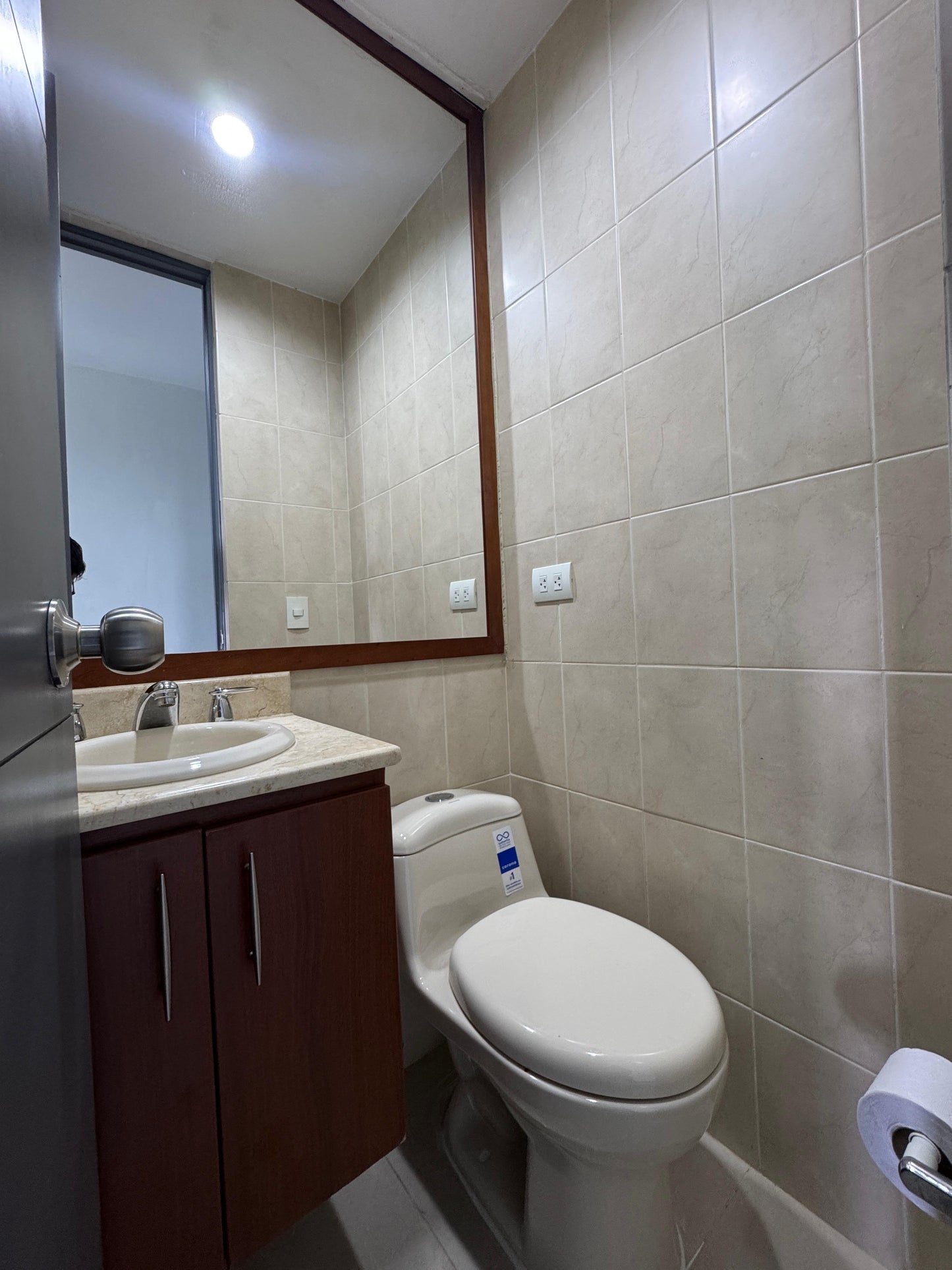 🔥🏙️ ARRIENDO APARTAESTUDIO  – EL POBLADO MEDELLIN CON PARQUEADERO🔥