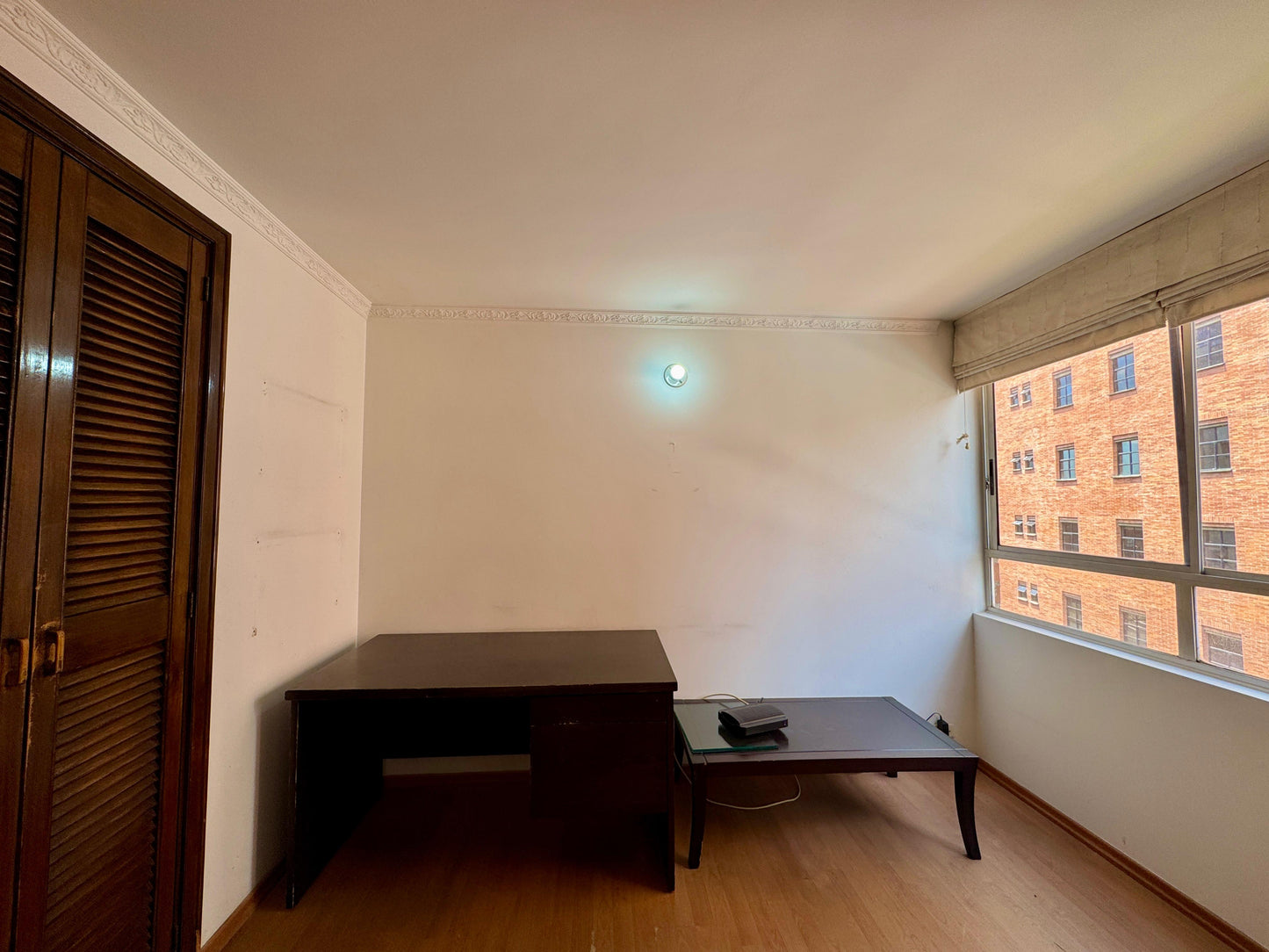 🔥🏙️ VENDO APARTAMENTO – FRENTE AL DAN CARLTON, EL POBLADO, PARQUEADEROS, BALCON 🔥