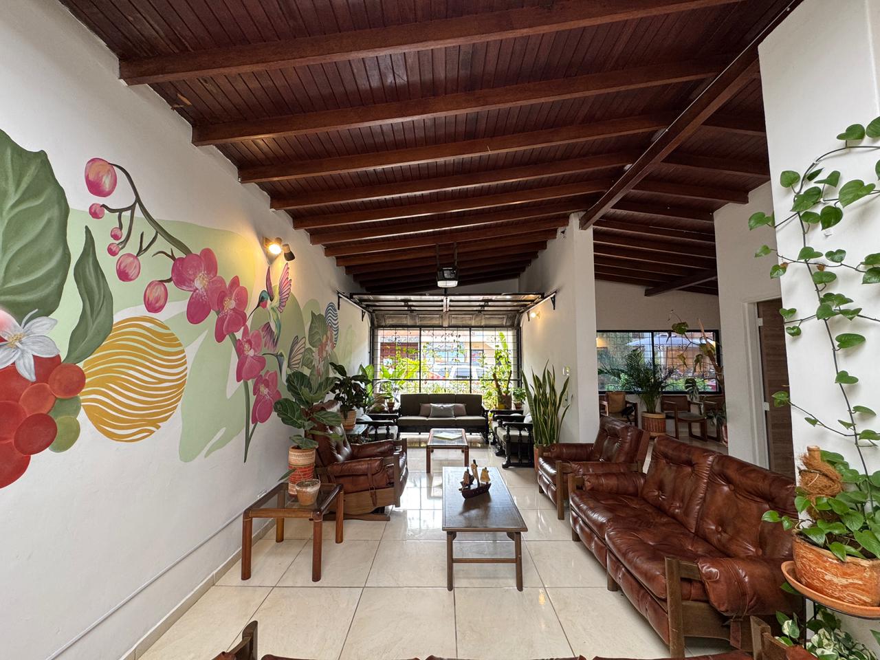 🔥🏡 ARRIENDO CASA – LAURELES LA AMÉRICA, MEDELLÍN CON PARQUEADERO 🔥