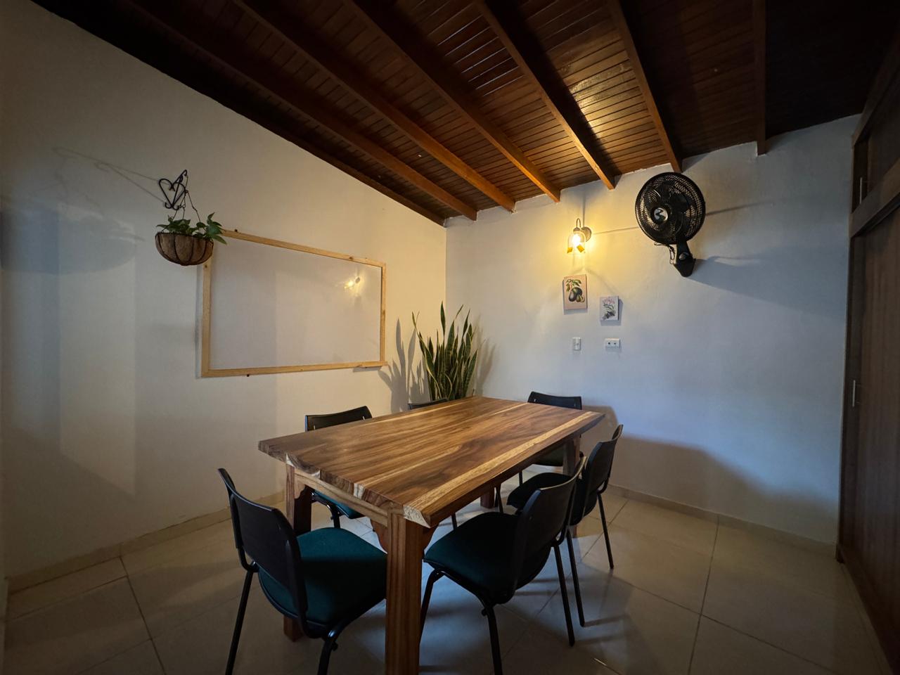 🔥🏡 ARRIENDO CASA – LAURELES LA AMÉRICA, MEDELLÍN CON PARQUEADERO 🔥