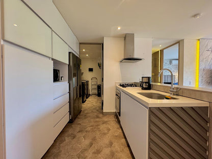 ARRIENDO APARTAMENTO AMOBLADO EN EL POBLADO | BALCÓN GRANDE, AIRE ACONDICIONADO Y ACABADOS DE LUJO