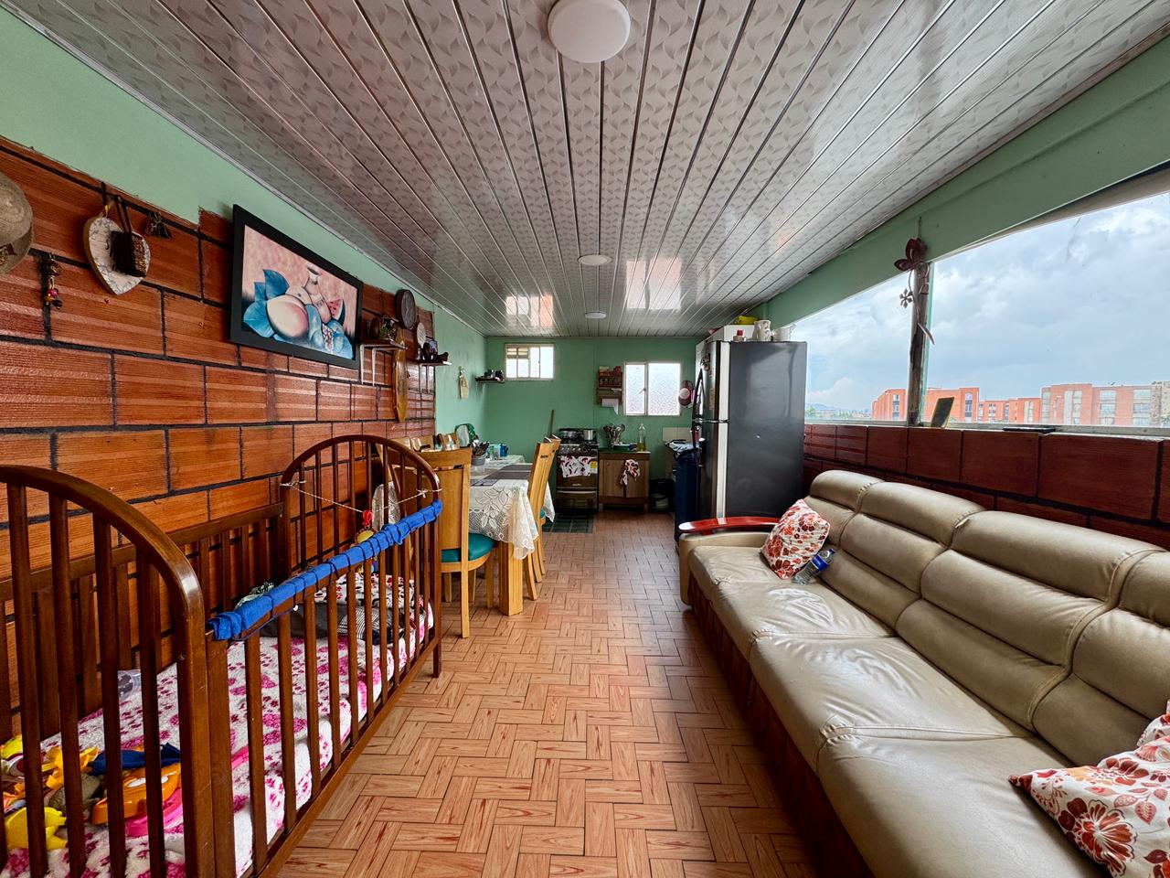 VENDO CASA EN BOSA LAURELES | 4 PISOS, GARAJE Y BALCÓN