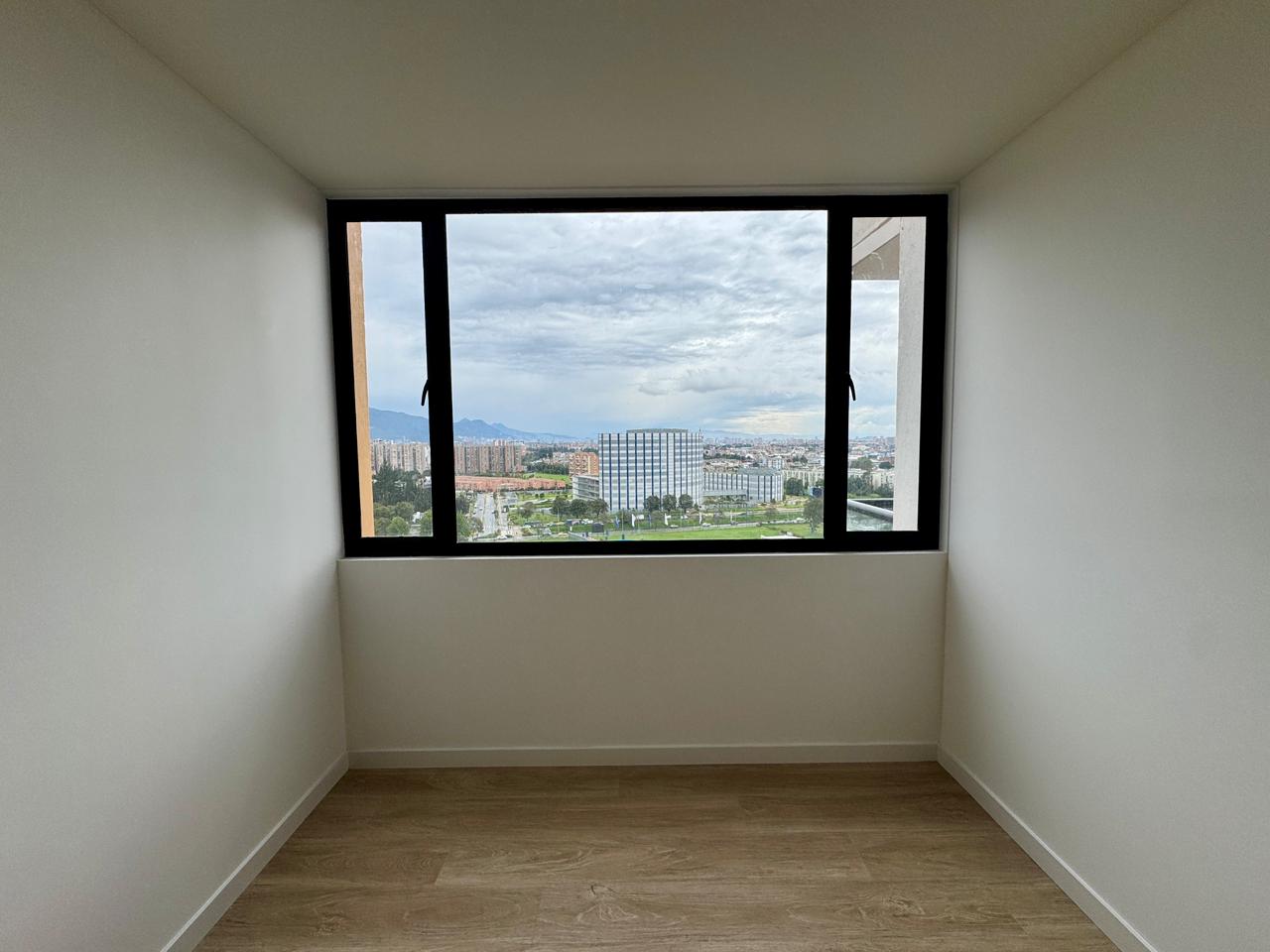 ARRIENDO APARTAMENTO EN EL NORTE DE BOGOTÁ | 3 HABITACIONES, PISO ALTO Y ZONAS TIPO CLUB
