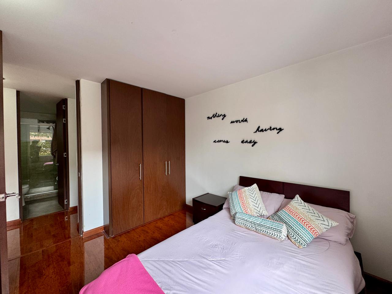 VENTA APARTAMENTO EN CASA BLANCA | 3 HABITACIONES, BALCÓN Y RODEADO DE NATURALEZA