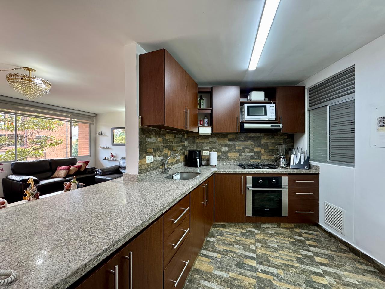VENTA APARTAMENTO EN CASA BLANCA | 3 HABITACIONES, BALCÓN Y RODEADO DE NATURALEZA