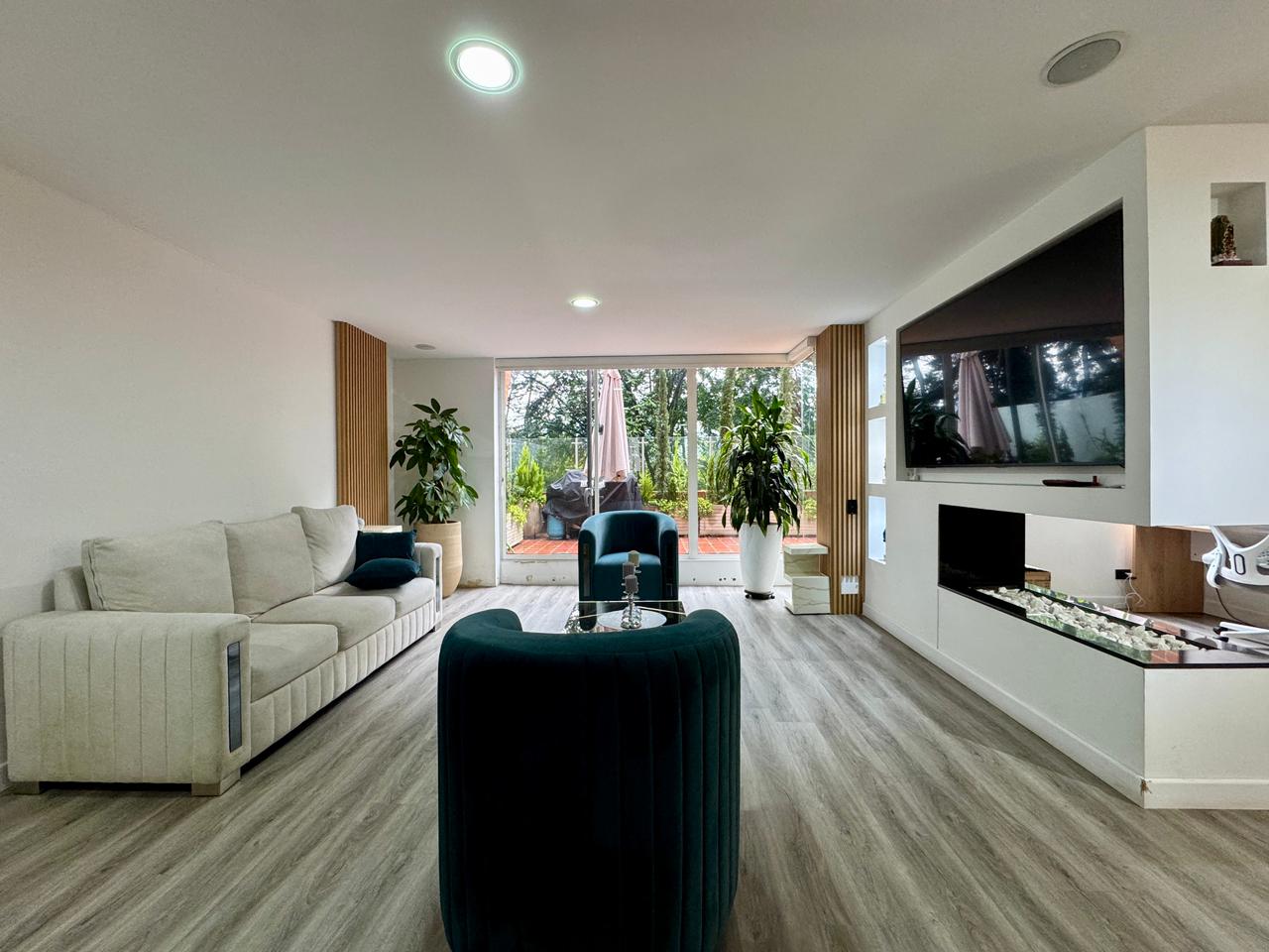 ARRIENDO APARTAMENTO EN LOS LAGARTOS | TERRAZA DE 100 m², DOMOTIZADO Y NIVEL LUJO