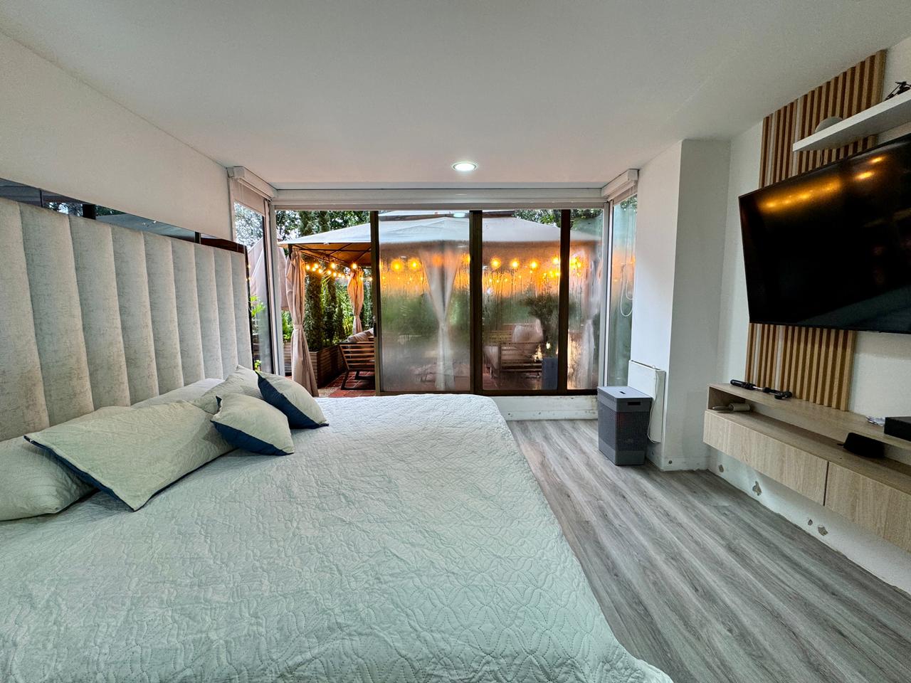 ARRIENDO APARTAMENTO EN LOS LAGARTOS | TERRAZA DE 100 m², DOMOTIZADO Y NIVEL LUJO