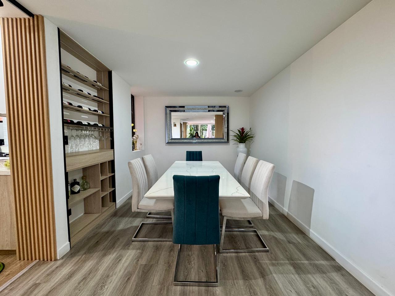 ARRIENDO APARTAMENTO EN LOS LAGARTOS | TERRAZA DE 100 m², DOMOTIZADO Y NIVEL LUJO