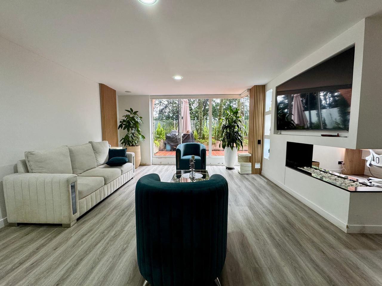 ARRIENDO APARTAMENTO EN LOS LAGARTOS | TERRAZA DE 100 m², DOMOTIZADO Y NIVEL LUJO