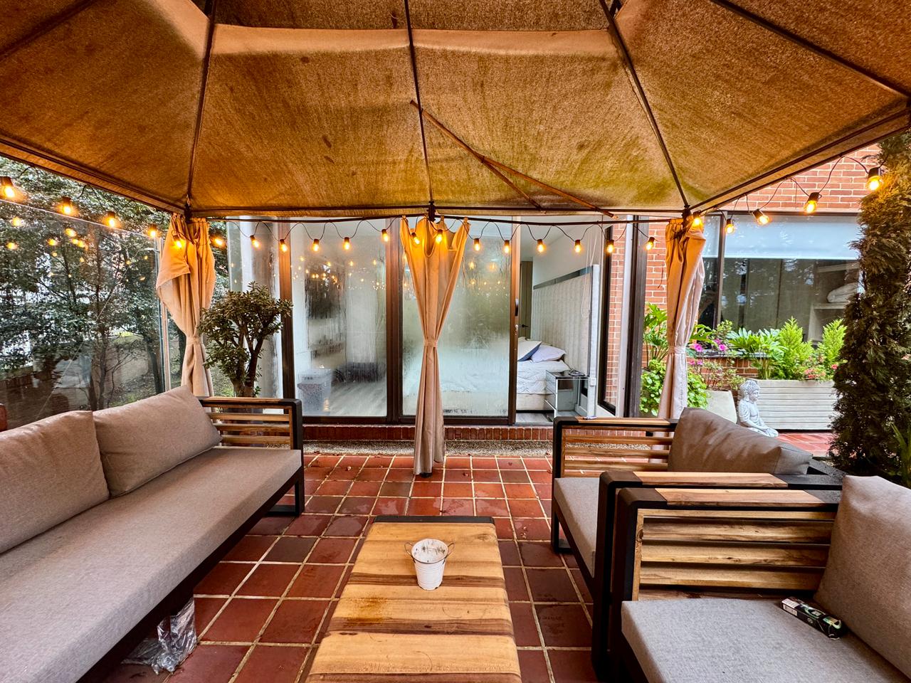 ARRIENDO APARTAMENTO EN LOS LAGARTOS | TERRAZA DE 100 m², DOMOTIZADO Y NIVEL LUJO