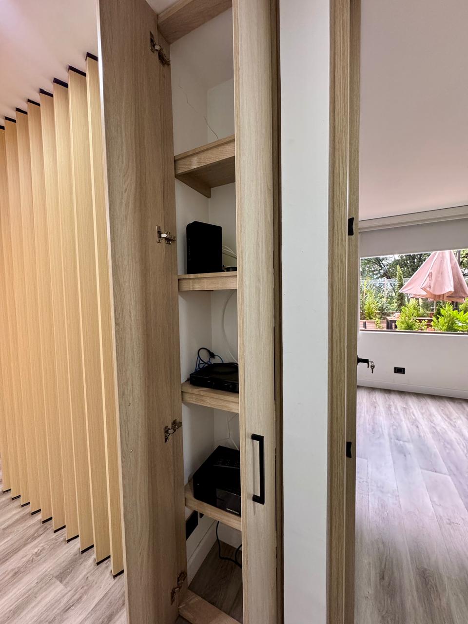 ARRIENDO APARTAMENTO EN LOS LAGARTOS | TERRAZA DE 100 m², DOMOTIZADO Y NIVEL LUJO
