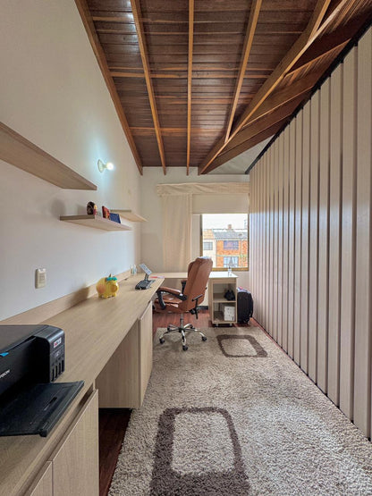 CASA EN VENTA EN CHÍA | 230 M2 + CUARTO DE CINE + 3 NIVELES 🔥🏡
