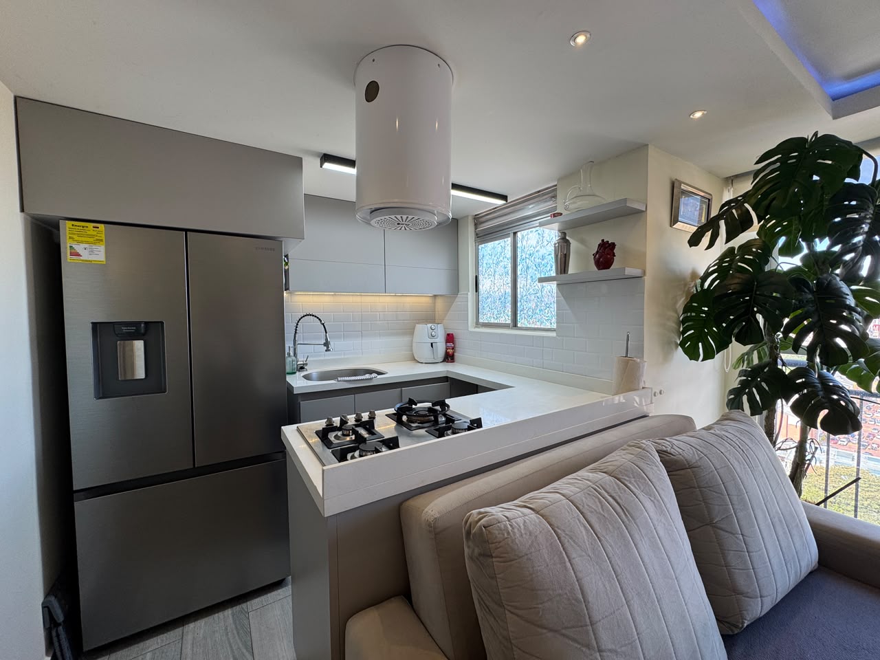 APARTAMENTO EN ARRIENDO EN MONARCAS SUBA | TOTALMENTE DOMOTIZADO + TV DE 85” + INTERNET INCLUIDO 🔥🏙️