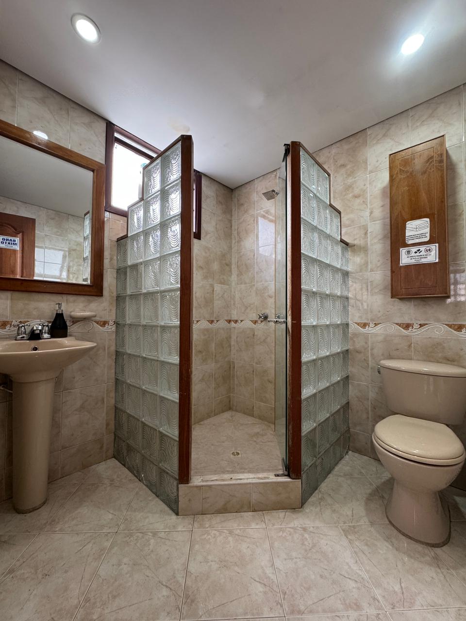🏨 CASA HOTEL EN ARRIENDO EN MODELIA | 7 HABITACIONES CON BAÑO + TOTALMENTE AMOBLADA ✈️