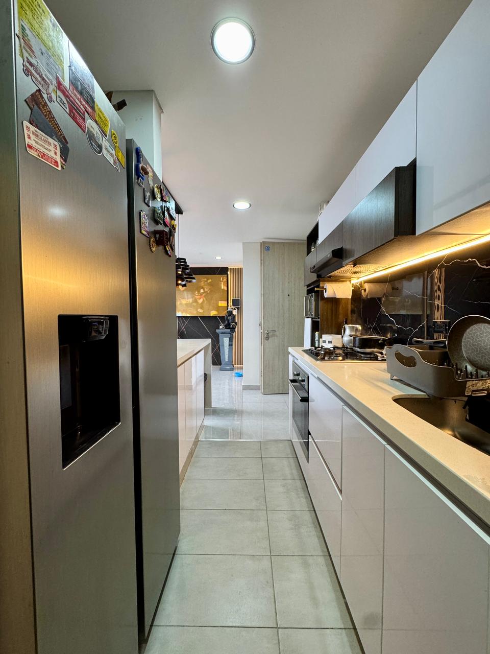 VENDO APTO con PARQUEADERO 76M2 | Ricaurte, Bogotá