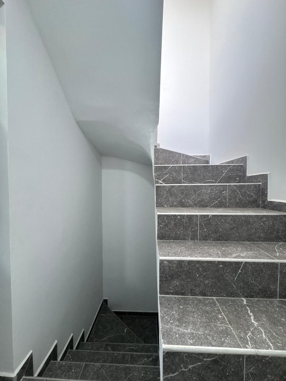 🏡 CASA EN VENTA EN BOSA CARLOS ALBÁN | 4 PISOS + LOCAL COMERCIAL + 2 APARTAMENTOS + TERRAZA