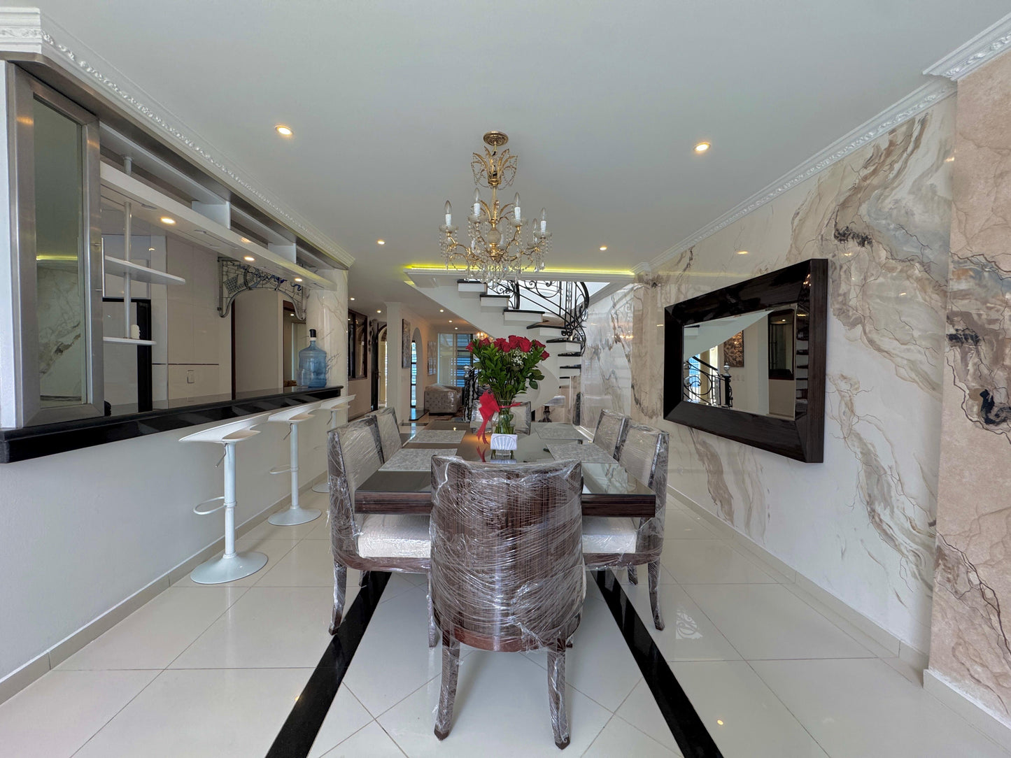 🏡 CASA EN VENTA EN MODELIA | 377 M² + 5 HABITACIONES + 3 PARQUEADEROS