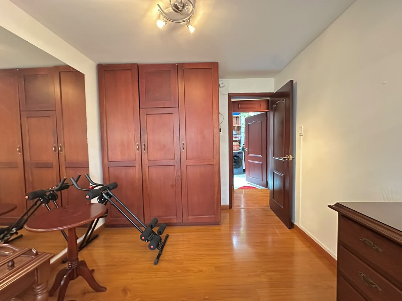 🏡 APARTAMENTO EN VENTA EN CIUDAD BERNA | 5 HABITACIONES + GARAJE PARA 2 VEHÍCULOS 🔥