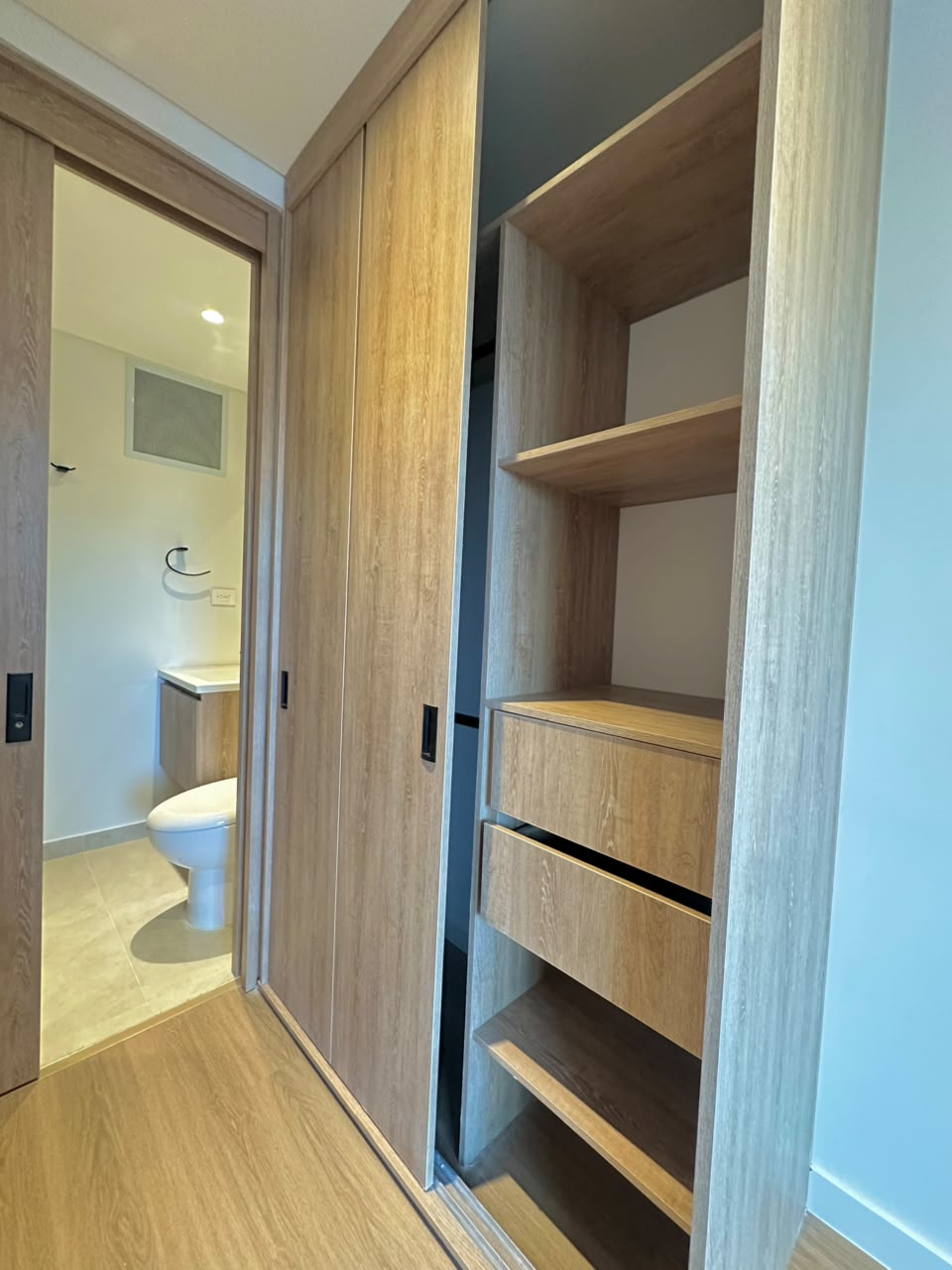 🏡 APARTAESTUDIO EN RENTA – PASADENA | NORTE | BALCÓN PRIVADO + COWORKING 🔥