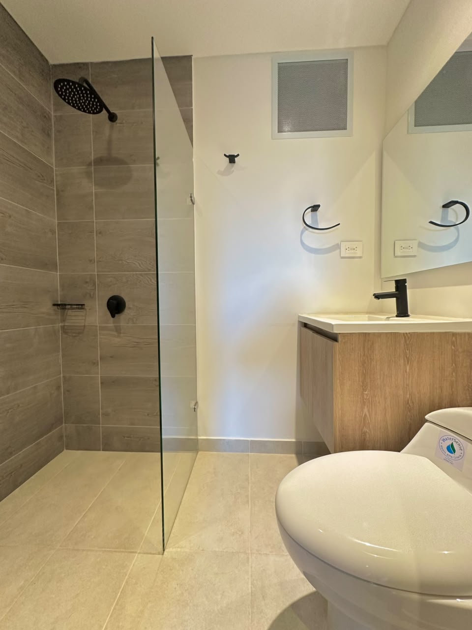 🏡 APARTAESTUDIO EN RENTA – PASADENA | NORTE | BALCÓN PRIVADO + COWORKING 🔥