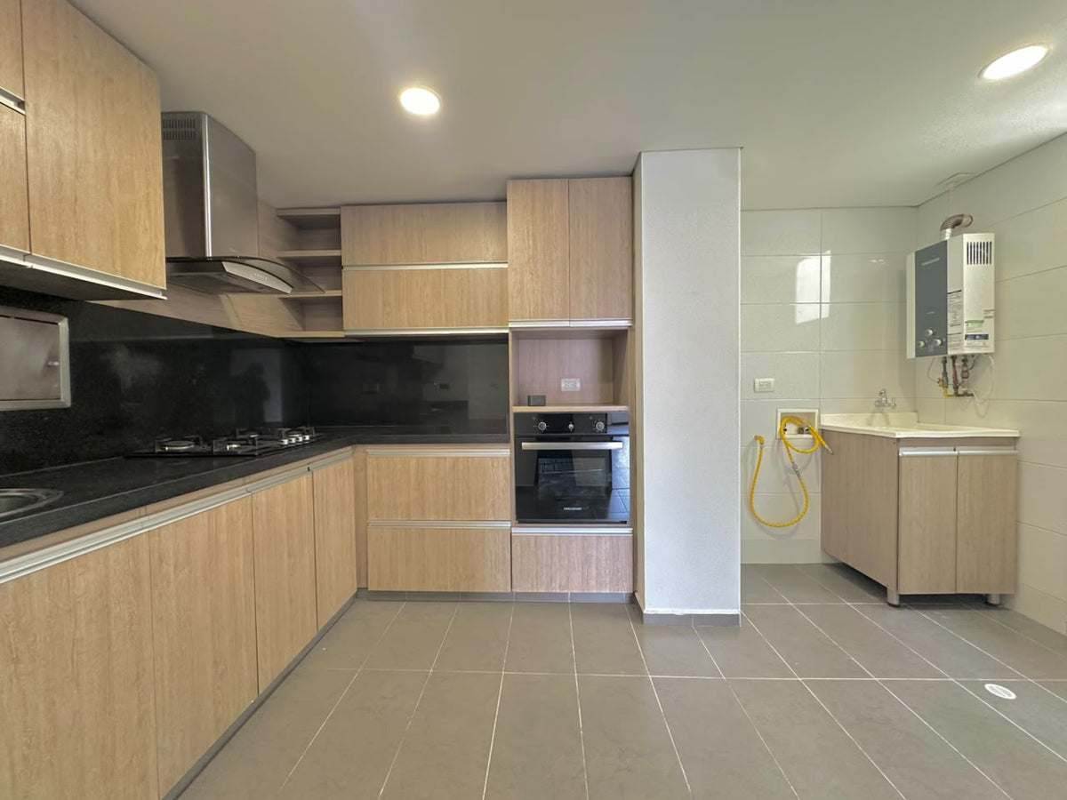 🏡 APARTAMENTO EN VENTA – CHICO NORTE | NORTE | 3 HABITACIONES + BALCÓN 🔥