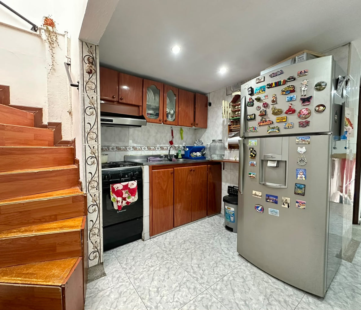 🏡 CASA EN VENTA – VILLA DE LOS ALPES | 20 DE JULIO + 6 NIVELES + ESTUDIO INDEPENDIENTE 🔥